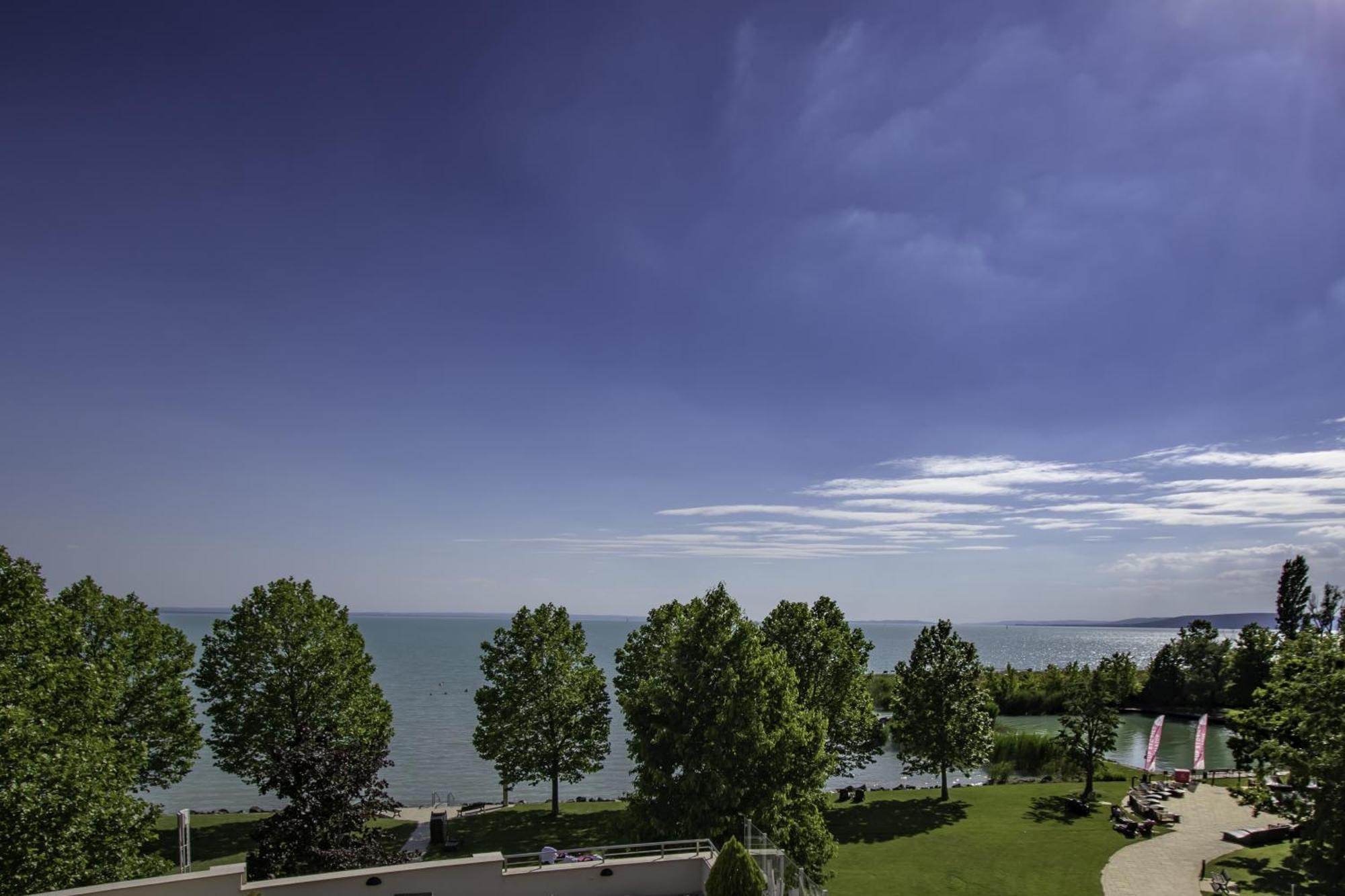 Kenese Bay Garden Resort & Conference Balatonkenese Ngoại thất bức ảnh