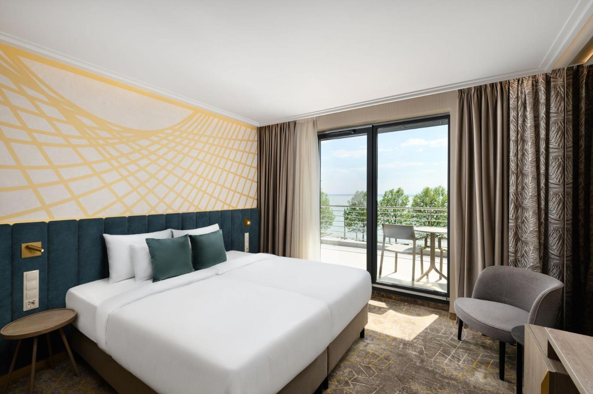Kenese Bay Garden Resort & Conference Balatonkenese Ngoại thất bức ảnh
