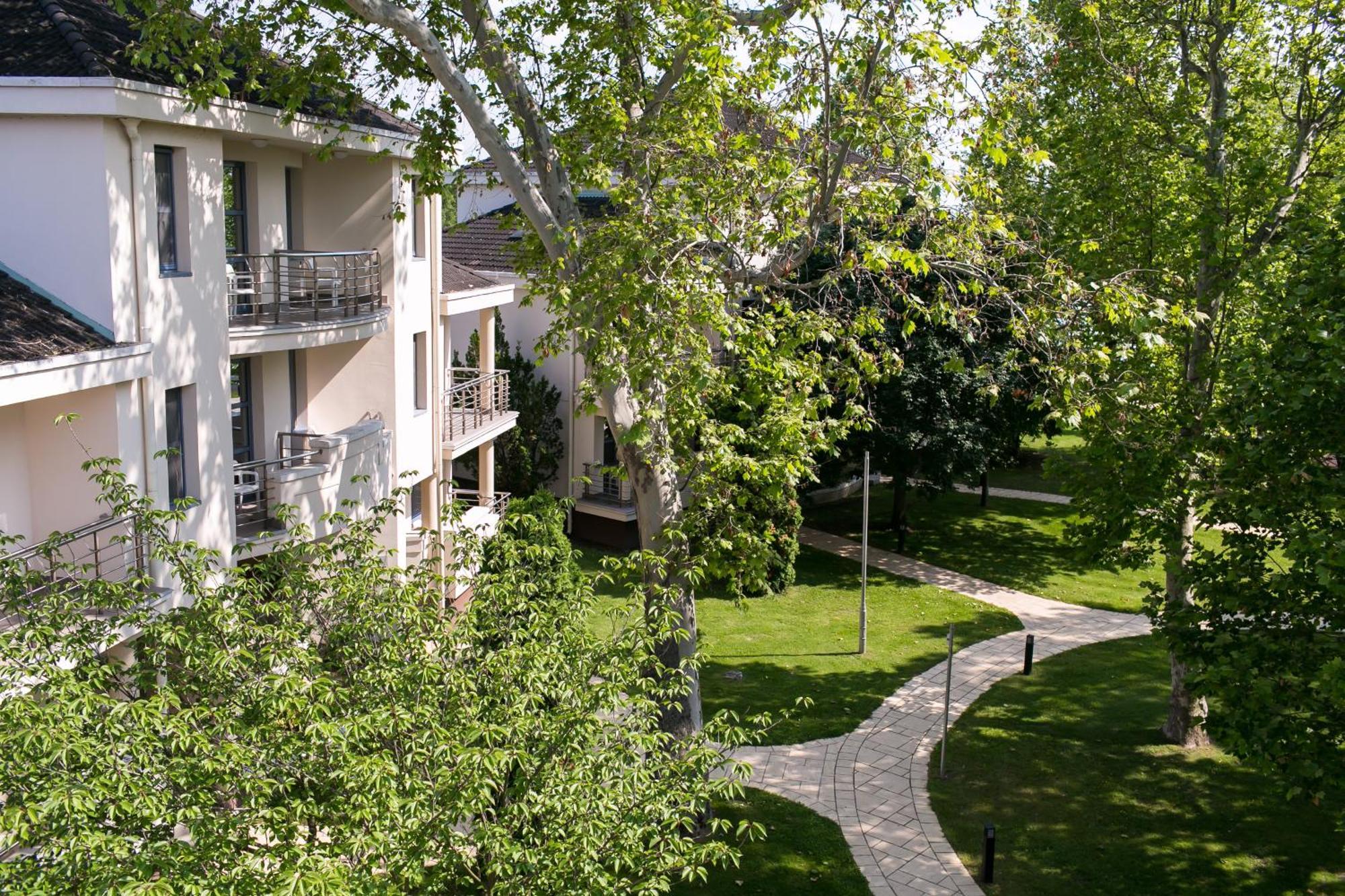 Kenese Bay Garden Resort & Conference Balatonkenese Ngoại thất bức ảnh
